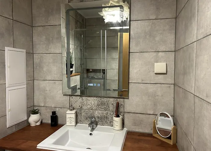 Edmond Apartment-highspeed-internet-free! * Aheloy